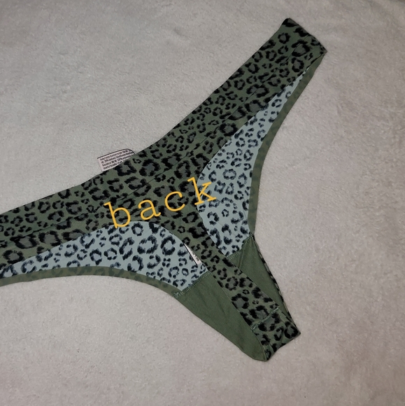 New VS panties size XL - Picture 8 of 10